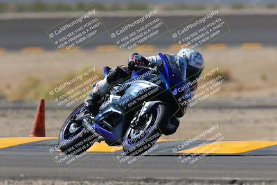 media/Oct-08-2022-SoCal Trackdays (Sat) [[1fc3beec89]]/Turn 14 (1050am)/